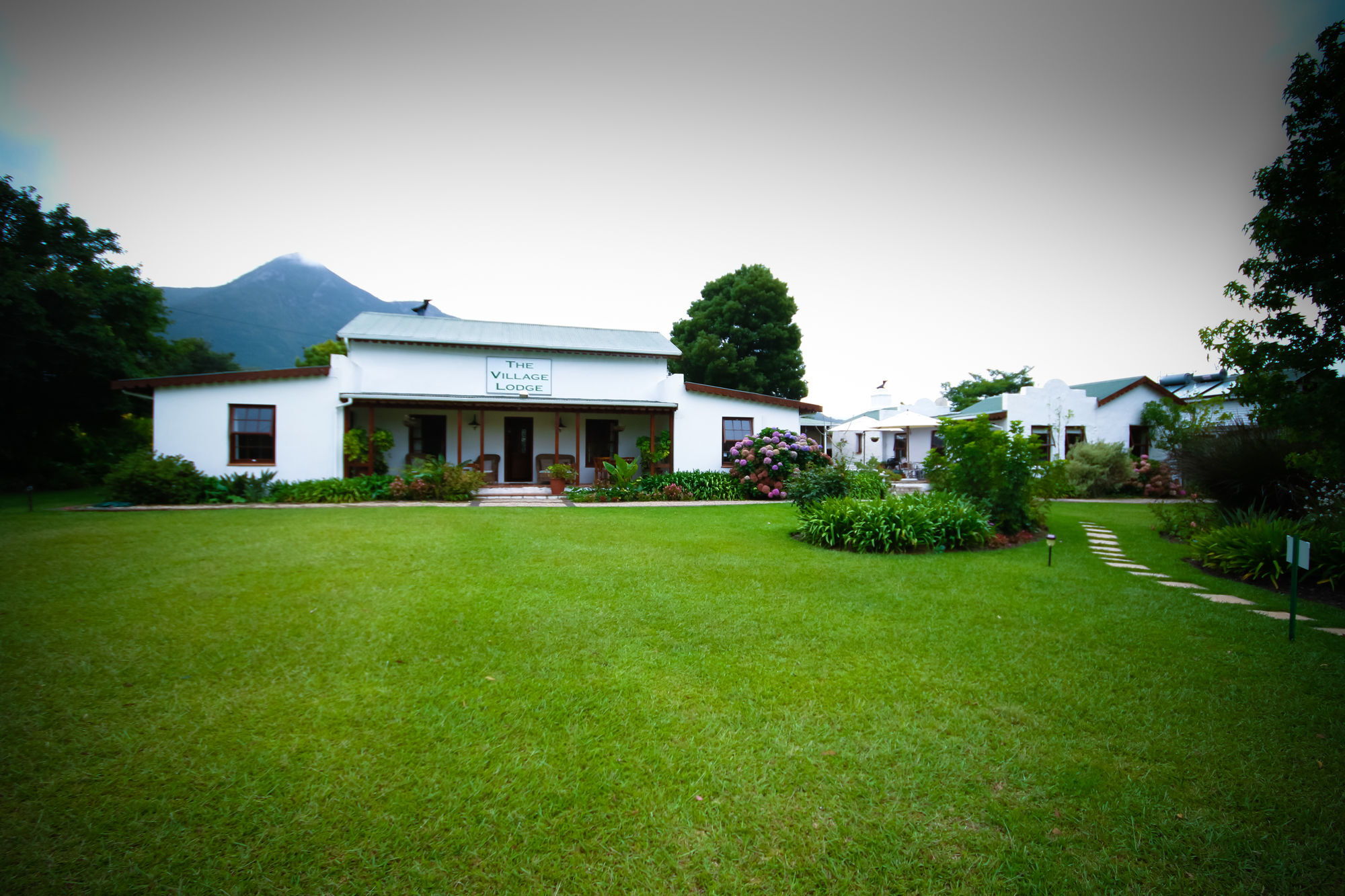 The Village Lodge Stormsrivier Esterno foto