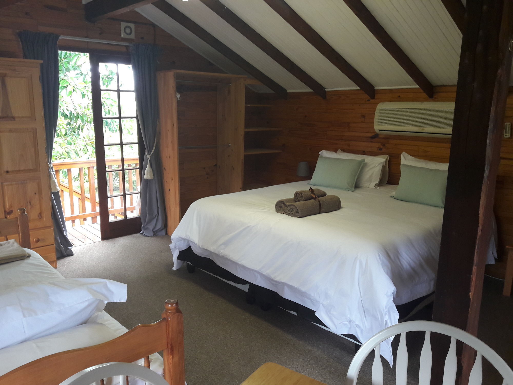 The Village Lodge Stormsrivier Esterno foto