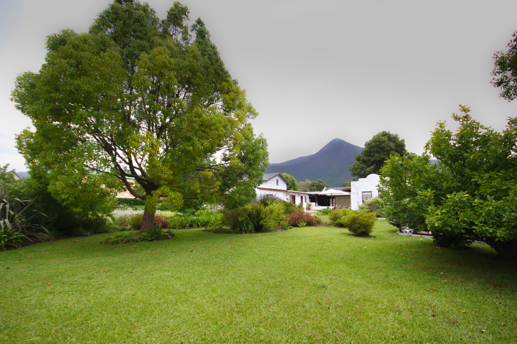 The Village Lodge Stormsrivier Esterno foto